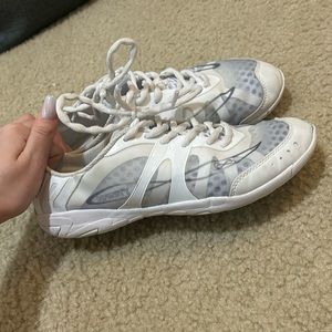 Nfinity cheer shoes sizs 9